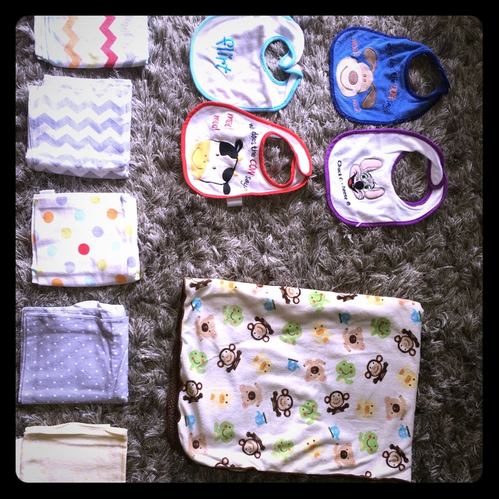 Receiving Blankets / Bibs / Baby Blanket